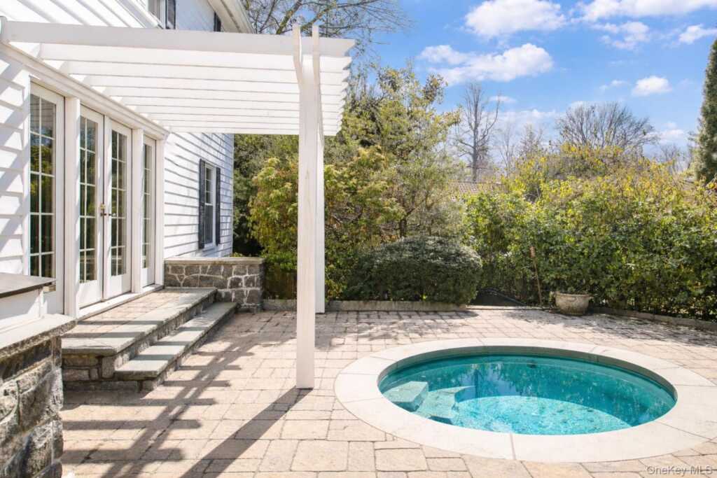 38 Brevoort Lane, Rye, NY 10580 - Photo 4 of 42