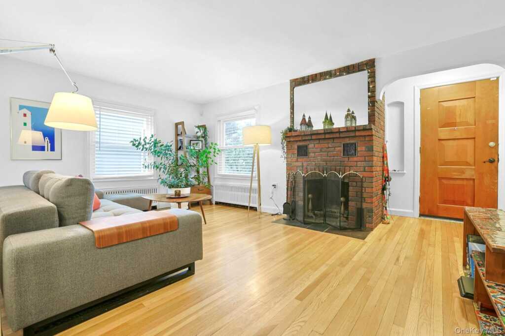 15 Westend Avenue, Nyack, NY 10960 - Photo 2 of 30