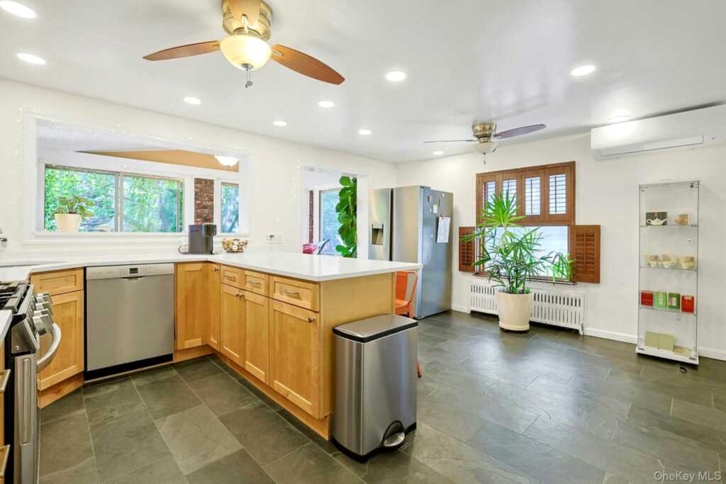 15 Westend Avenue, Nyack, NY 10960 - Photo 8 of 30