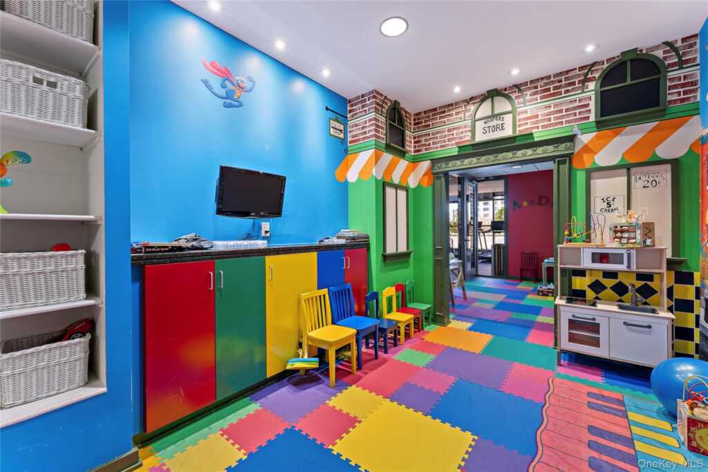 175 Huguenot Street, Unit #1702, New Rochelle, NY 10801 - Photo 16 of 20