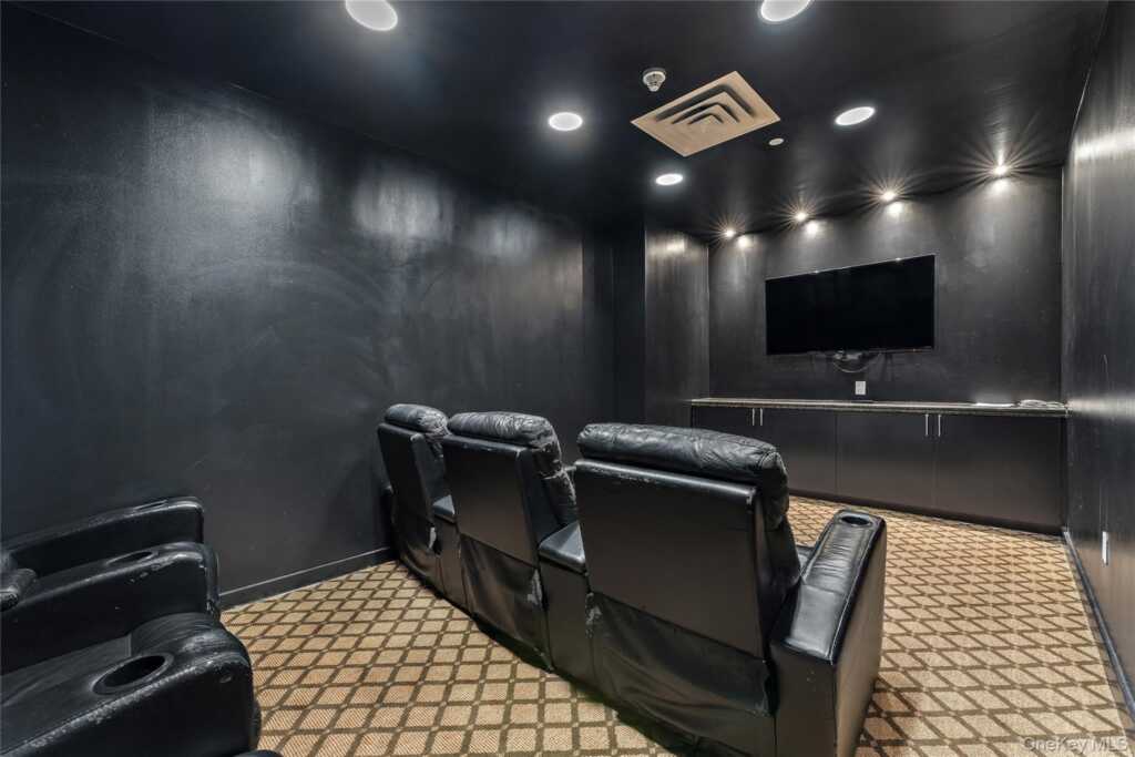 175 Huguenot Street, Unit #1702, New Rochelle, NY 10801 - Photo 18 of 20