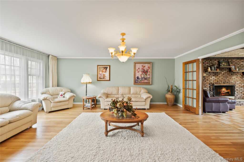 13 Beaumont Drive, New City, NY 10956 - Photo 5 of 23