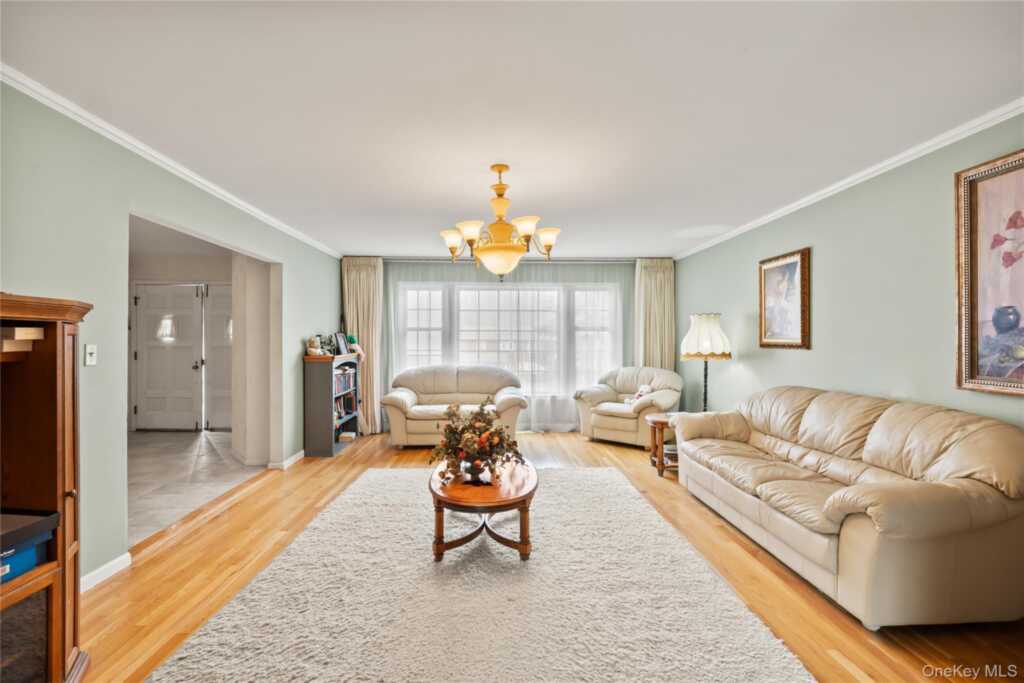 13 Beaumont Drive, New City, NY 10956 - Photo 6 of 23