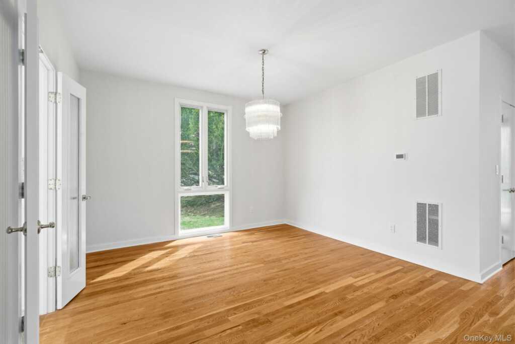 13 Kassel Court, Rye, NY 10543 - Photo 11 of 33