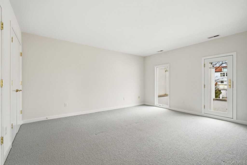 13 Kassel Court, Rye, NY 10543 - Photo 28 of 33