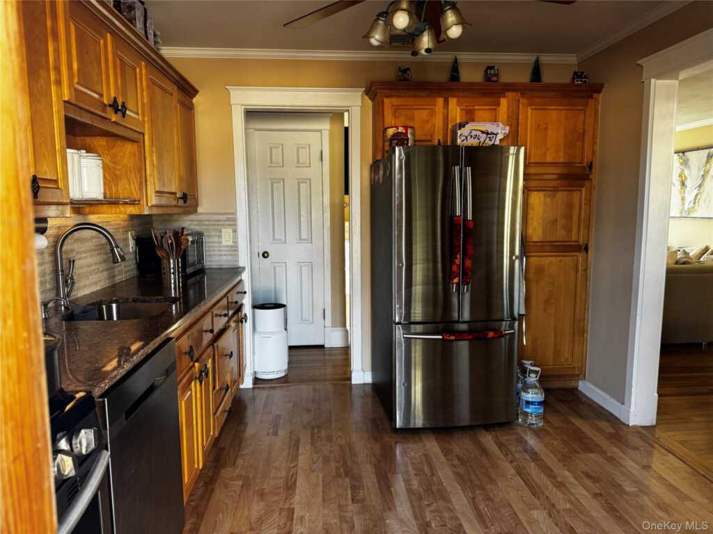 39 Sengstacken Drive, Stony Point, NY 10980 - Photo 4 of 24