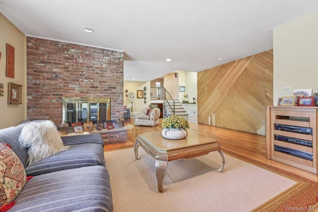 17 Magnolia Drive, Rye, NY 10573 - Photo 11 of 32