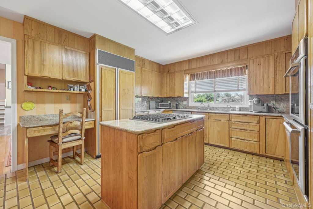 17 Magnolia Drive, Rye, NY 10573 - Photo 14 of 32