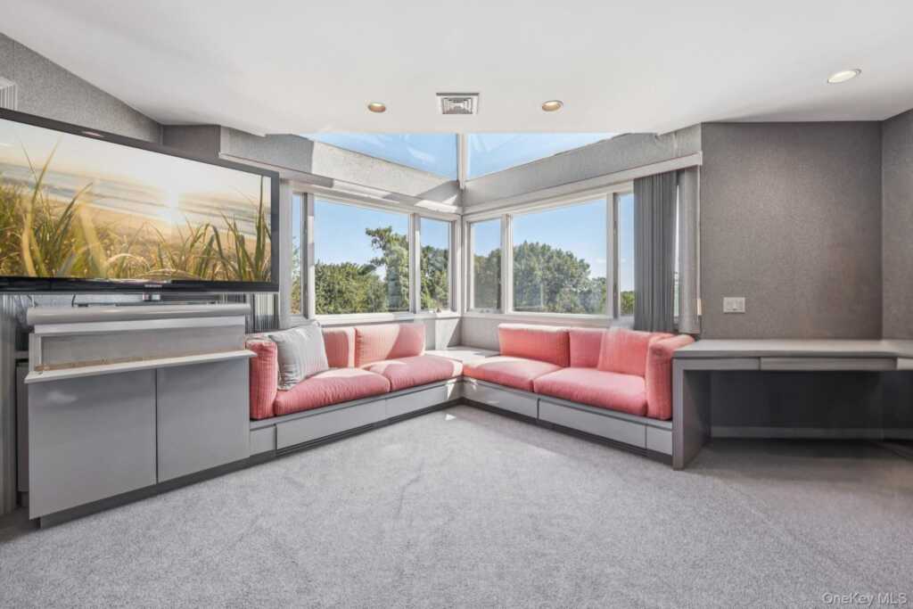 17 Magnolia Drive, Rye, NY 10573 - Photo 16 of 32