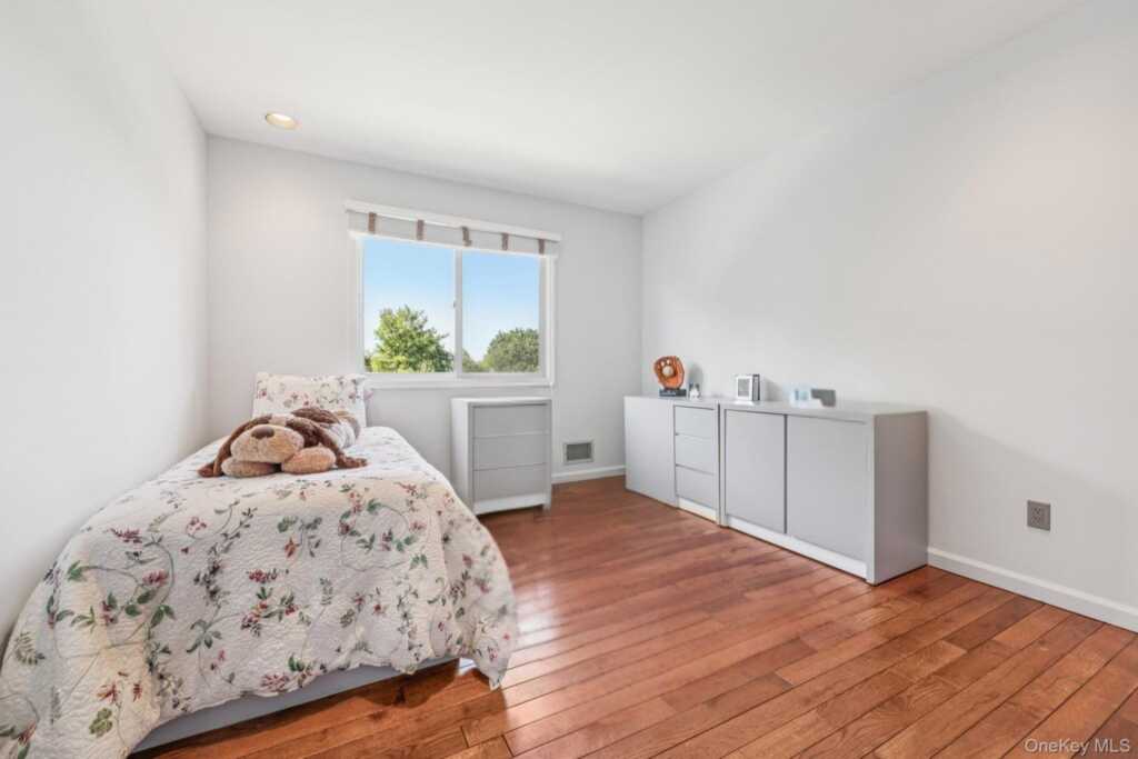 17 Magnolia Drive, Rye, NY 10573 - Photo 20 of 32