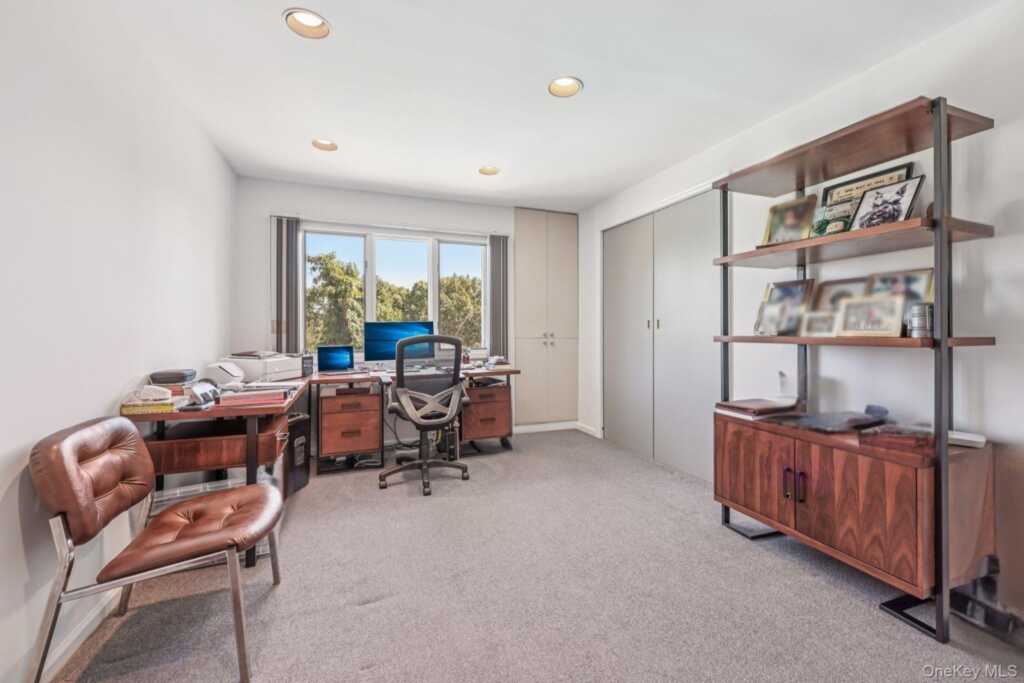 17 Magnolia Drive, Rye, NY 10573 - Photo 21 of 32