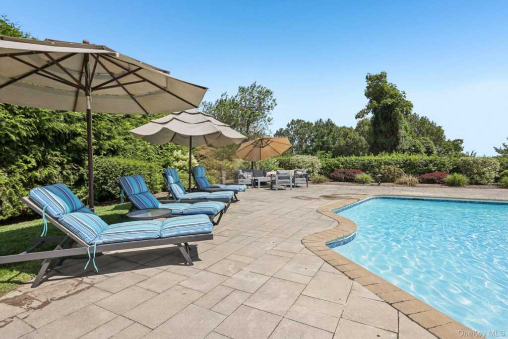 17 Magnolia Drive, Rye, NY 10573 - Photo 8 of 32