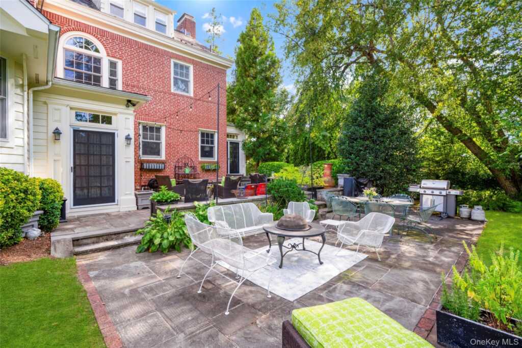 80 Forest Avenue, New Rochelle, NY 10804 - Photo 38 of 49