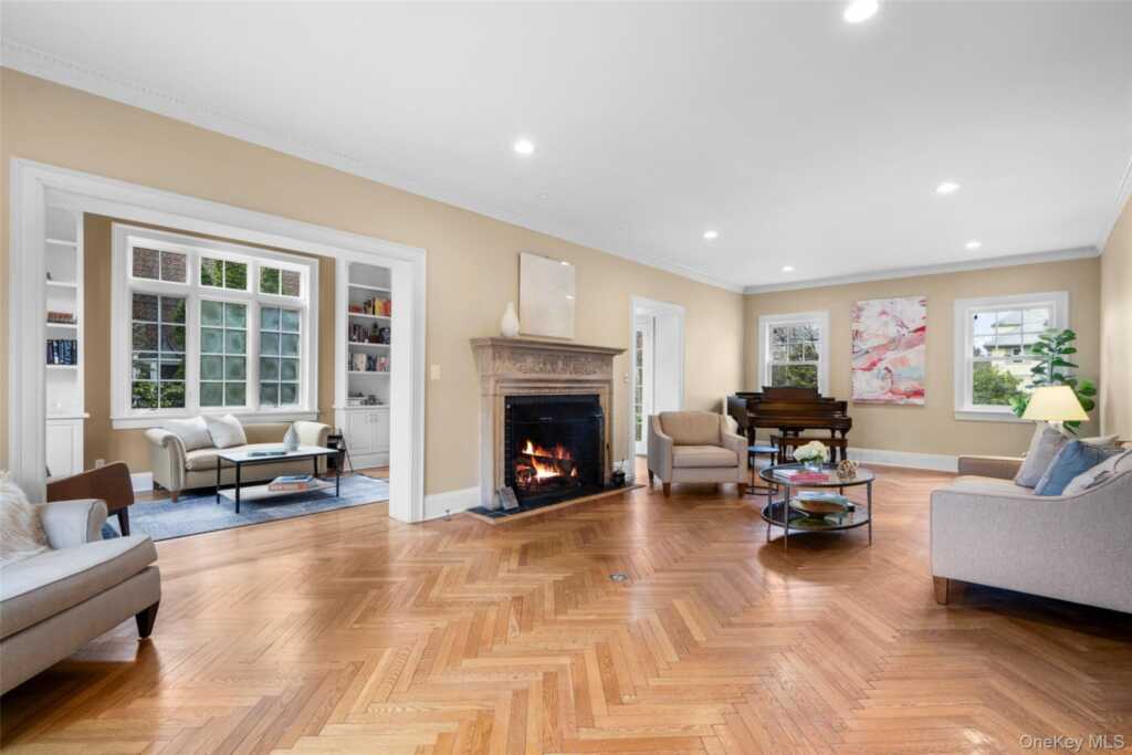 80 Forest Avenue, New Rochelle, NY 10804 - Photo 6 of 49