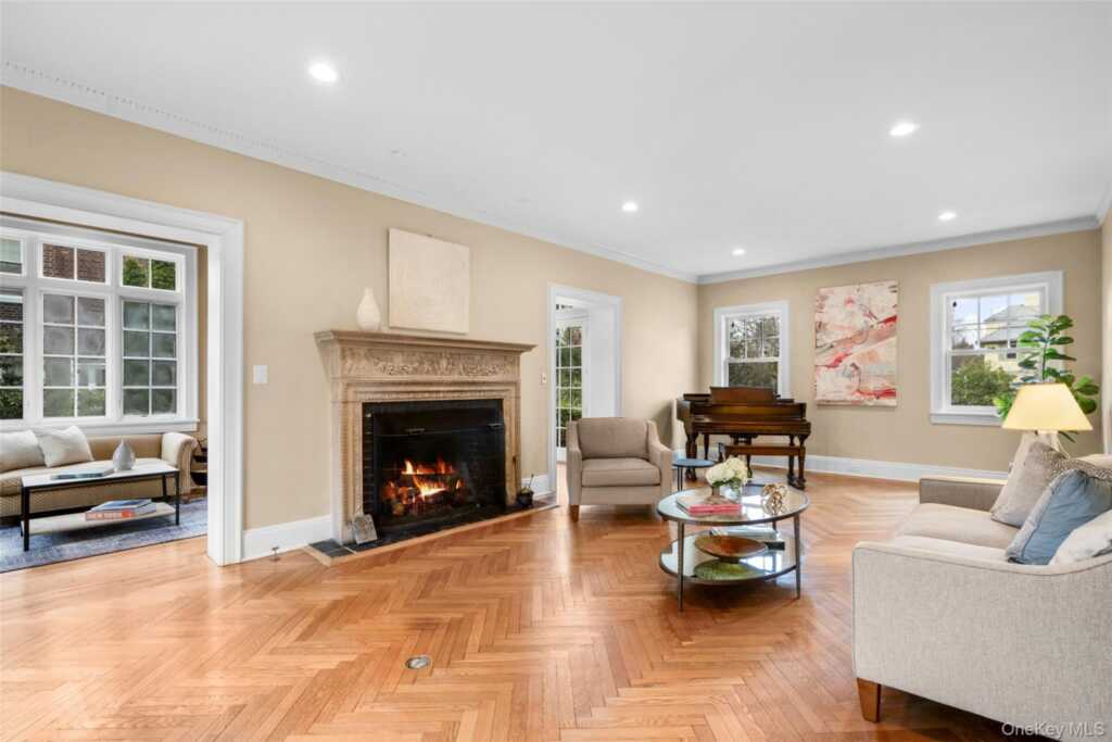 80 Forest Avenue, New Rochelle, NY 10804 - Photo 7 of 49