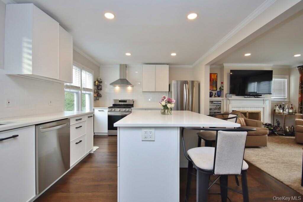 57 Haines Boulevard, Rye, NY 10573 - Photo 10 of 36