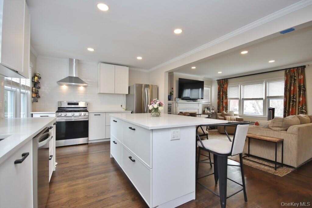 57 Haines Boulevard, Rye, NY 10573 - Photo 11 of 36