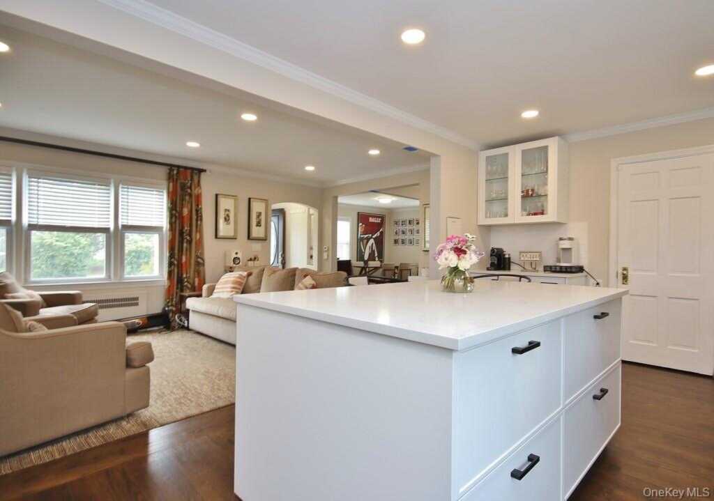 57 Haines Boulevard, Rye, NY 10573 - Photo 12 of 36