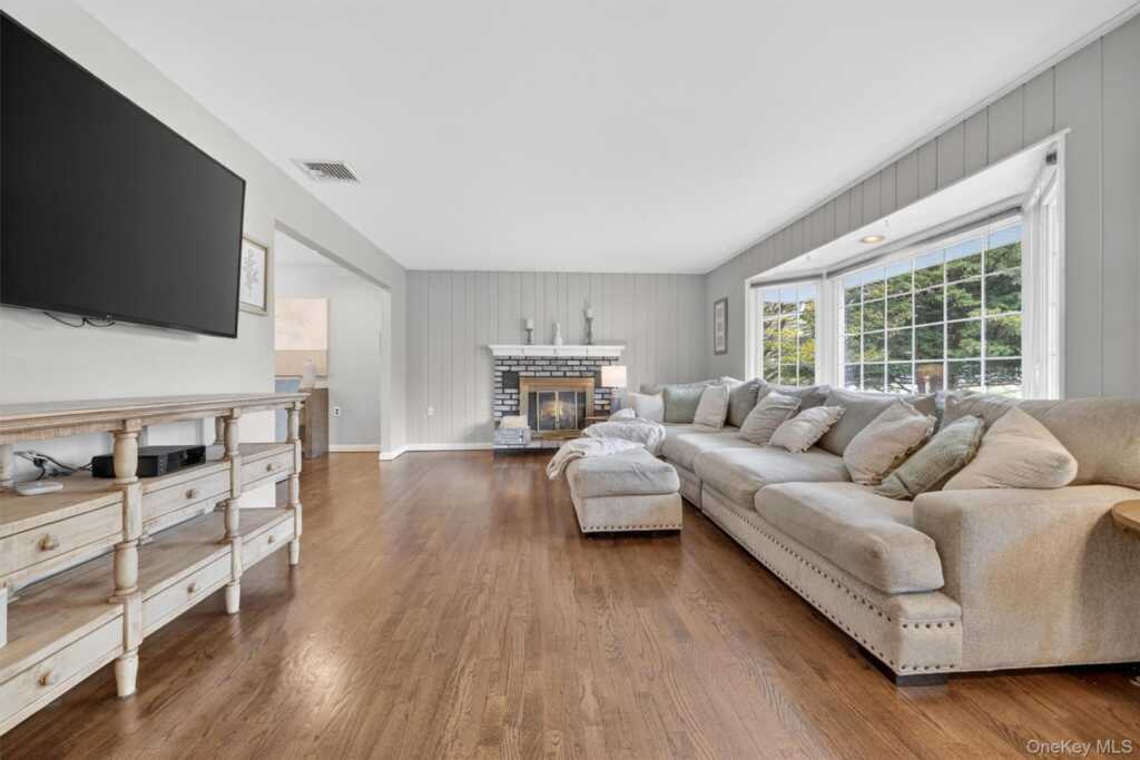 51 Brewery Road, New City, NY 10956 - Photo 2 of 31