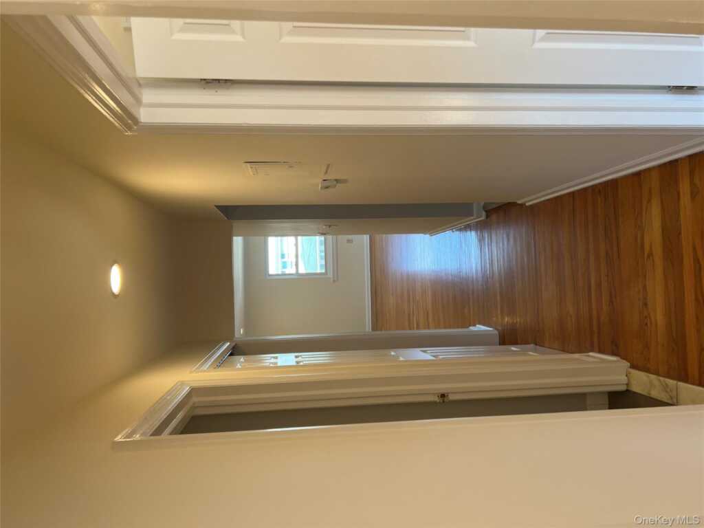35 Prairie Avenue, Unit #B, Suffern, NY 10901 - Photo 8 of 11