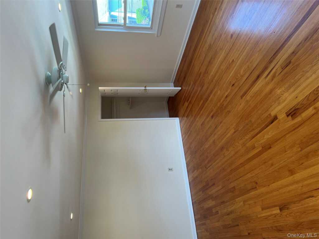 35 Prairie Avenue, Unit #B, Suffern, NY 10901 - Photo 9 of 11