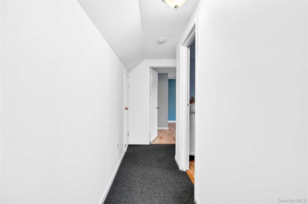 8 W Palisades Avenue, Nanuet, NY 10954 - Photo 25 of 44