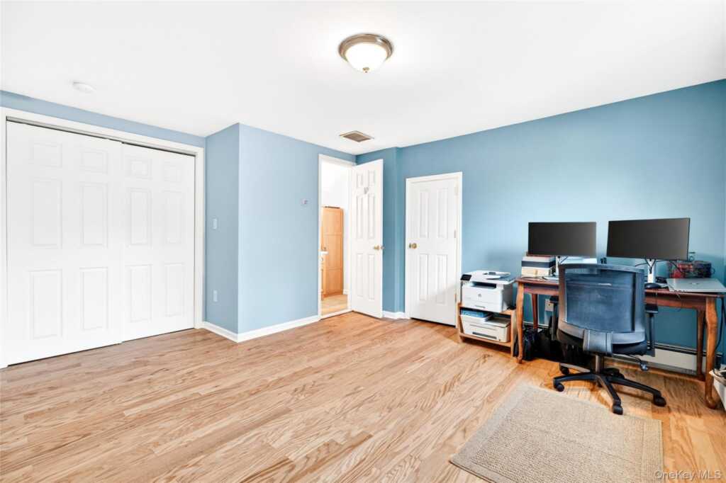 8 W Palisades Avenue, Nanuet, NY 10954 - Photo 29 of 44