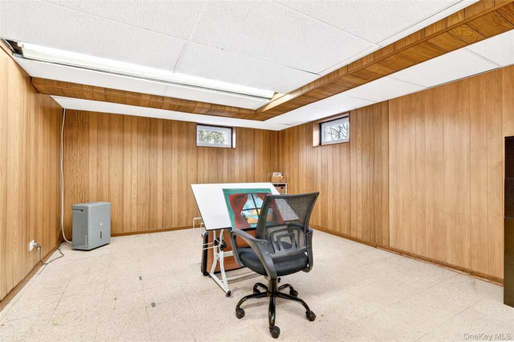 8 W Palisades Avenue, Nanuet, NY 10954 - Photo 35 of 44