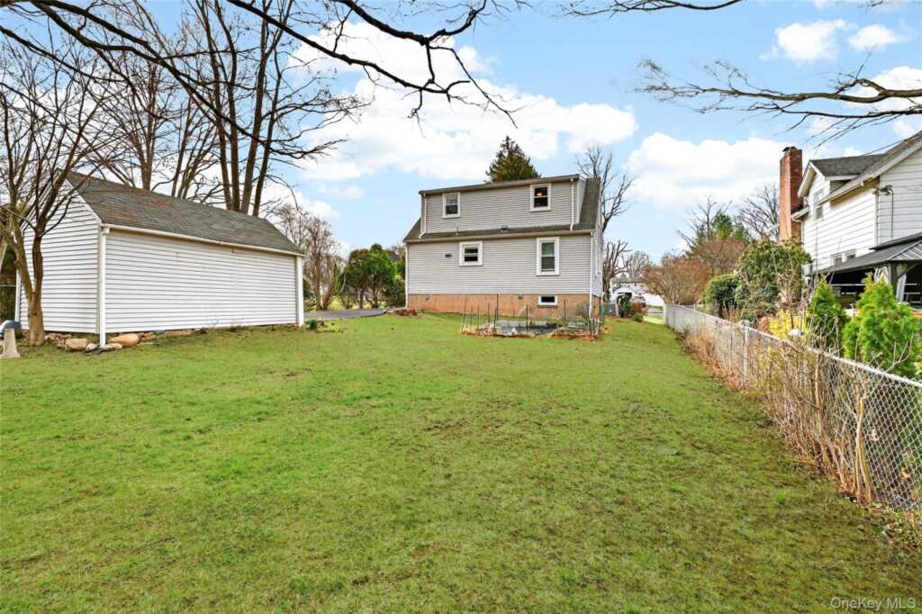 8 W Palisades Avenue, Nanuet, NY 10954 - Photo 38 of 44