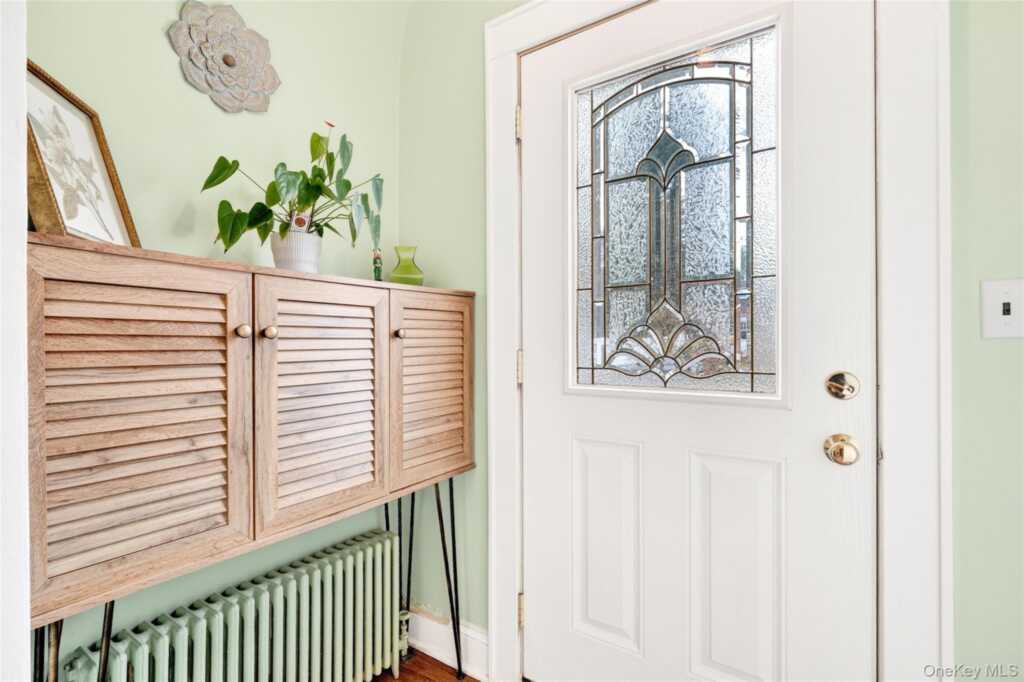 8 W Palisades Avenue, Nanuet, NY 10954 - Photo 6 of 44