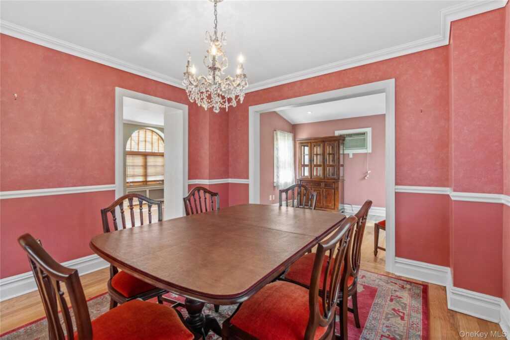 103 Petersville Road, New Rochelle, NY 10801 - Photo 10 of 27