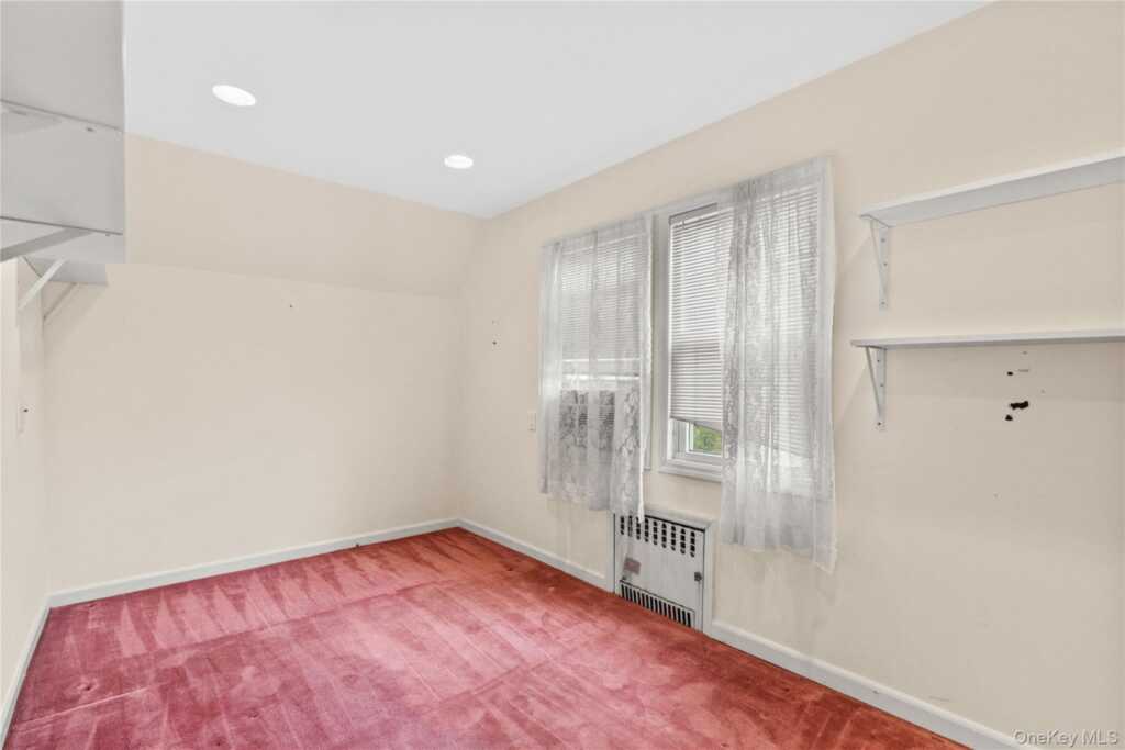 103 Petersville Road, New Rochelle, NY 10801 - Photo 17 of 27