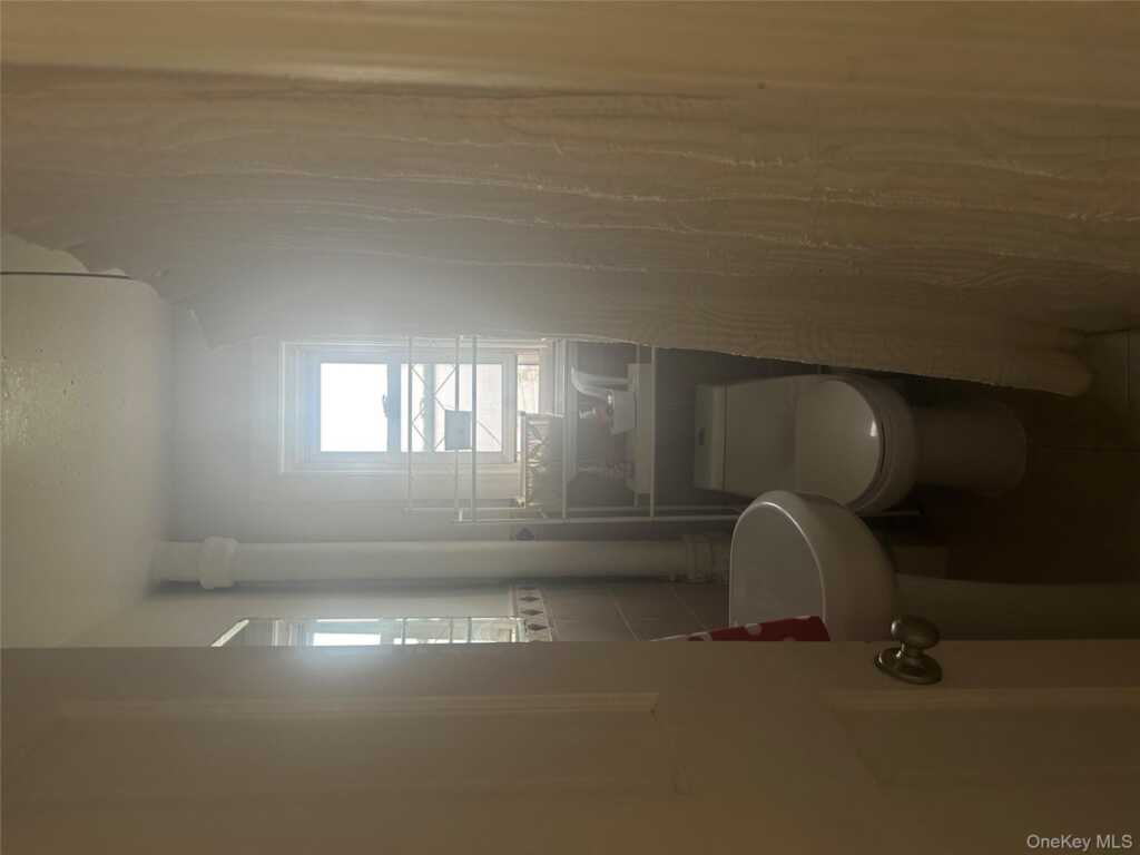 21 Drake Avenue, New Rochelle, NY 10805 - Photo 12 of 18