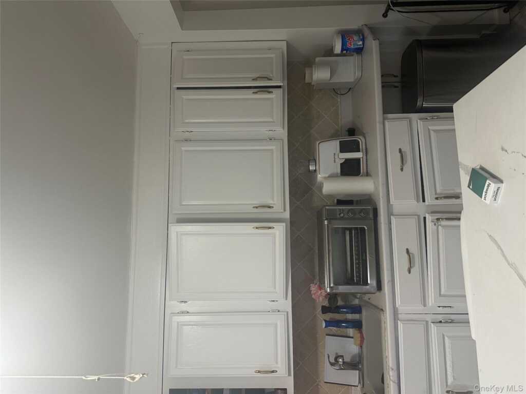 21 Drake Avenue, New Rochelle, NY 10805 - Photo 14 of 18