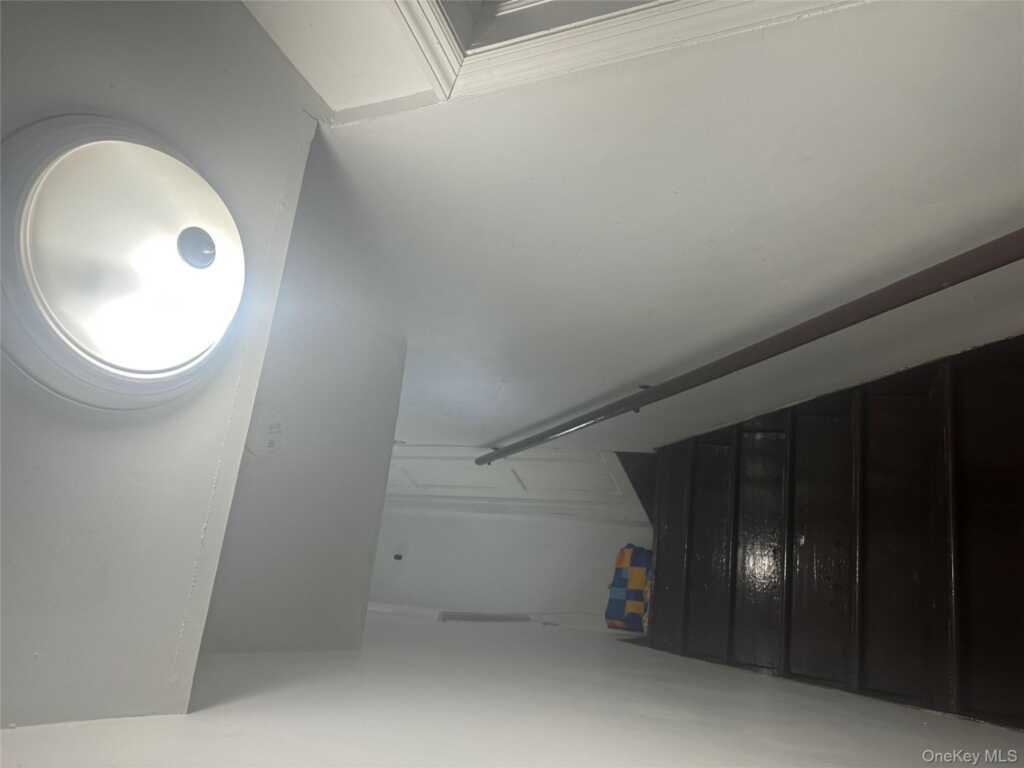 21 Drake Avenue, New Rochelle, NY 10805 - Photo 8 of 18