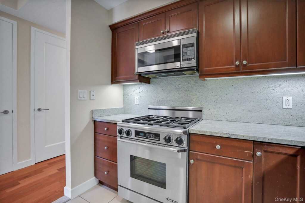 10 City Place, Unit #28F, White Plains, NY 10601 - Photo 7 of 23
