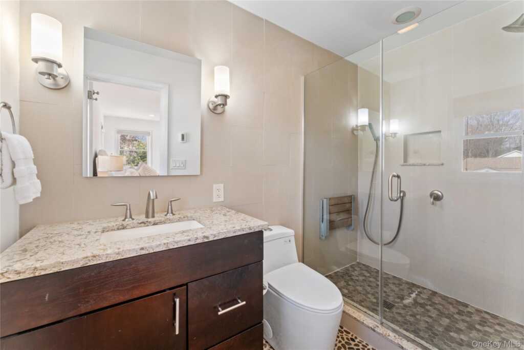 236 Robert Drive, New Rochelle, NY 10804 - Photo 10 of 27