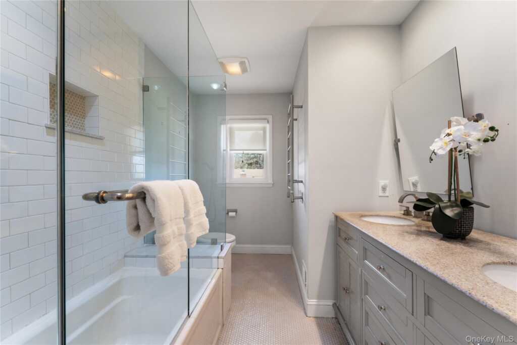 236 Robert Drive, New Rochelle, NY 10804 - Photo 13 of 27