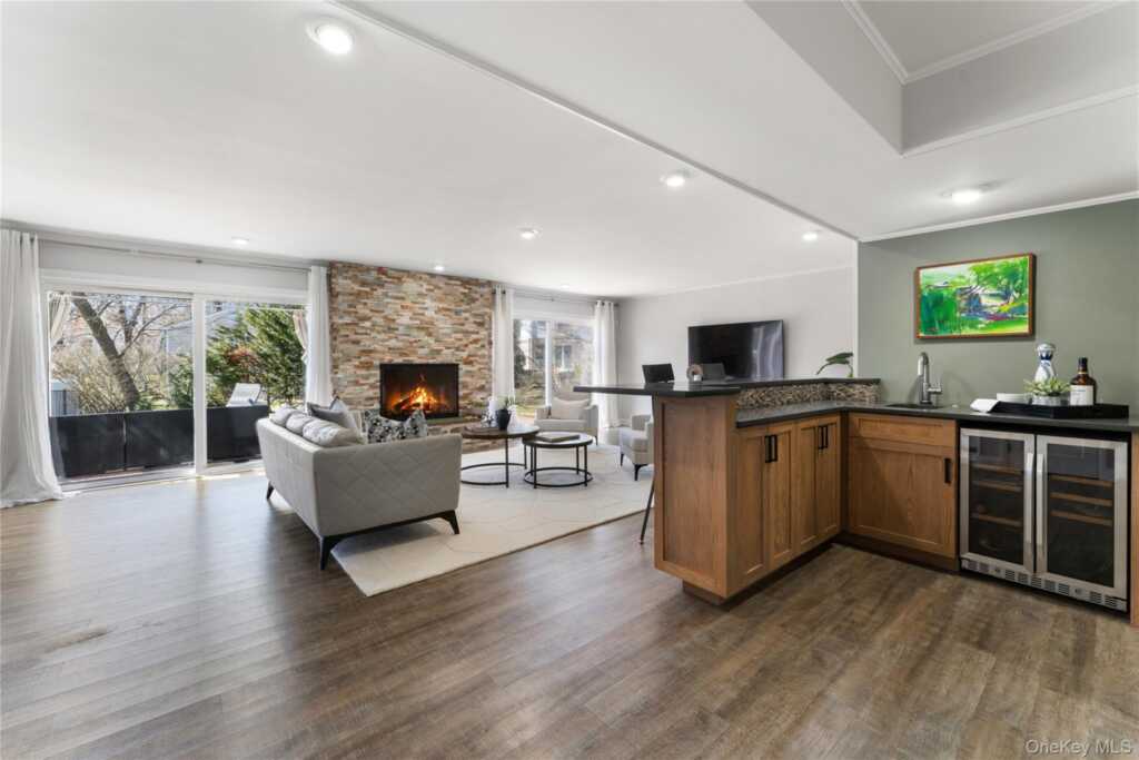 236 Robert Drive, New Rochelle, NY 10804 - Photo 16 of 27