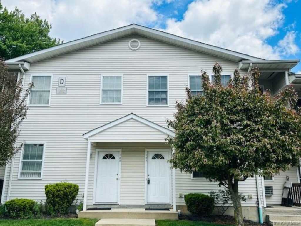 127 Pipetown Hill Road, Nanuet, NY 10954