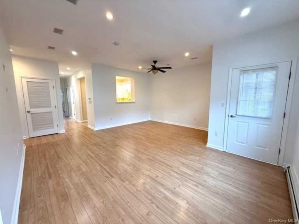 127 Pipetown Hill Road, Nanuet, NY 10954 - Photo 2 of 30