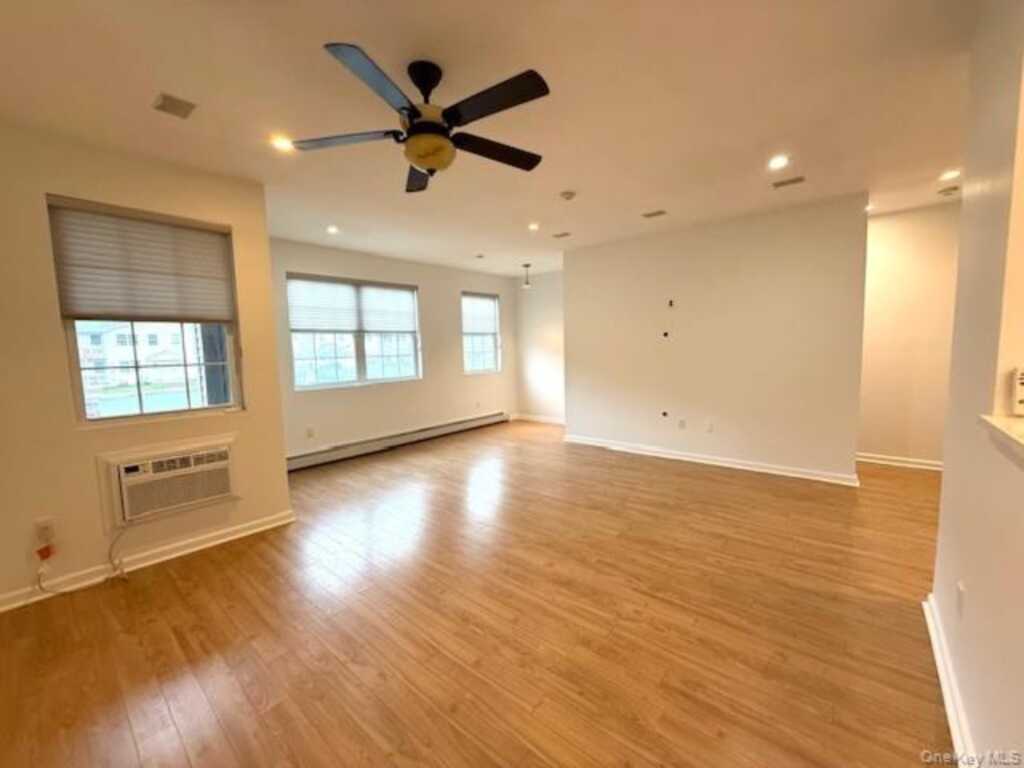 127 Pipetown Hill Road, Nanuet, NY 10954 - Photo 5 of 30