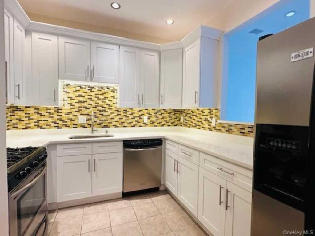 127 Pipetown Hill Road, Nanuet, NY 10954 - Photo 6 of 30