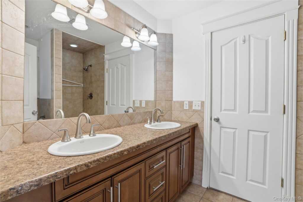 3 Ross Avenue, Nyack, NY 10960 - Photo 11 of 29