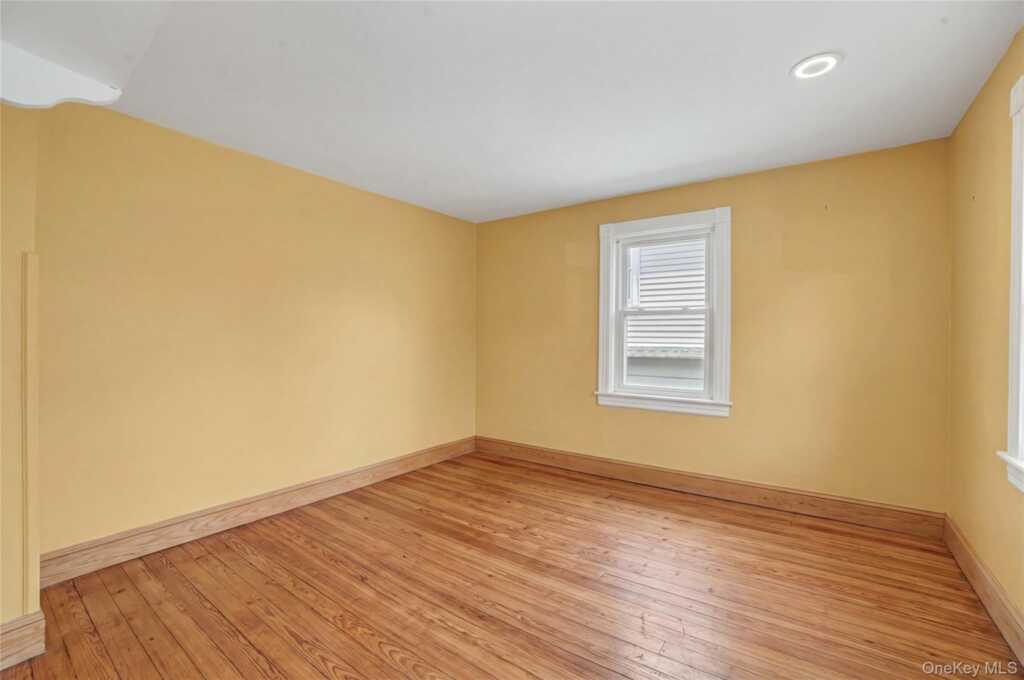 77 Robertson Avenue, White Plains, NY 10606 - Photo 17 of 46