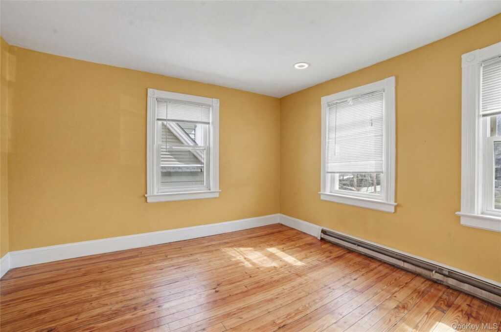 77 Robertson Avenue, White Plains, NY 10606 - Photo 18 of 46
