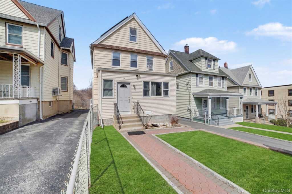 77 Robertson Avenue, White Plains, NY 10606 - Photo 2 of 46