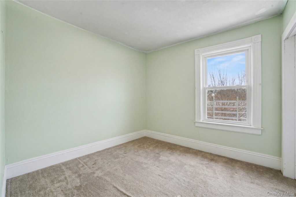 77 Robertson Avenue, White Plains, NY 10606 - Photo 22 of 46