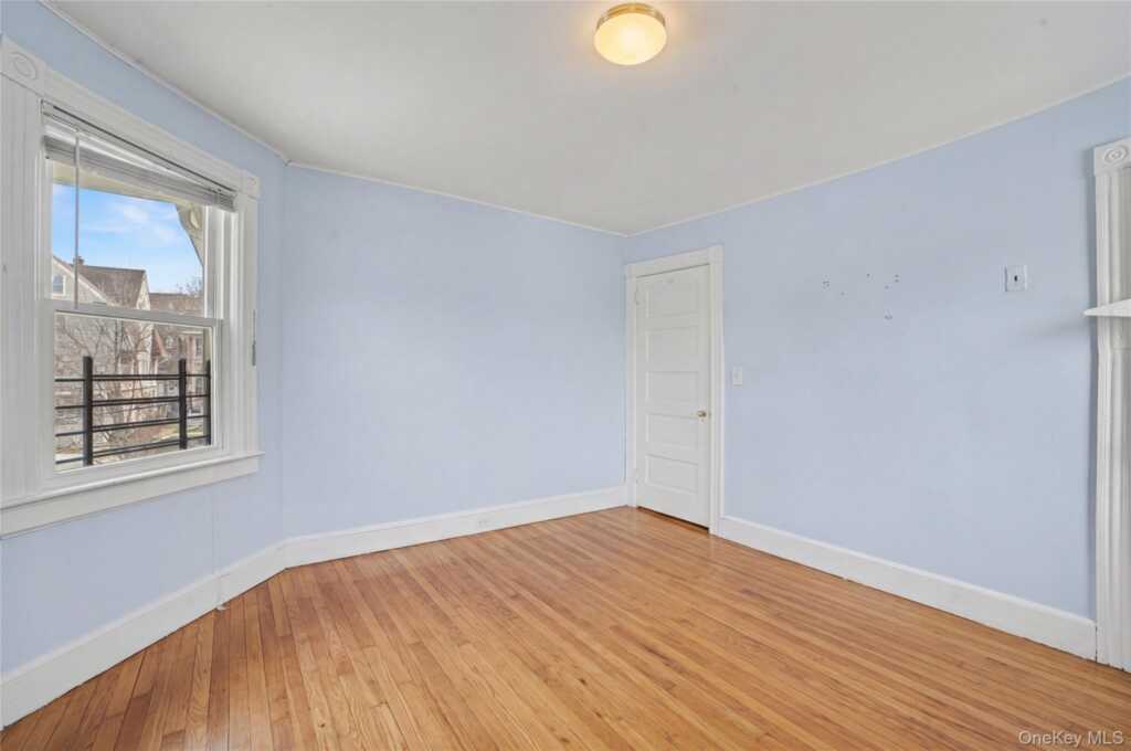 77 Robertson Avenue, White Plains, NY 10606 - Photo 24 of 46