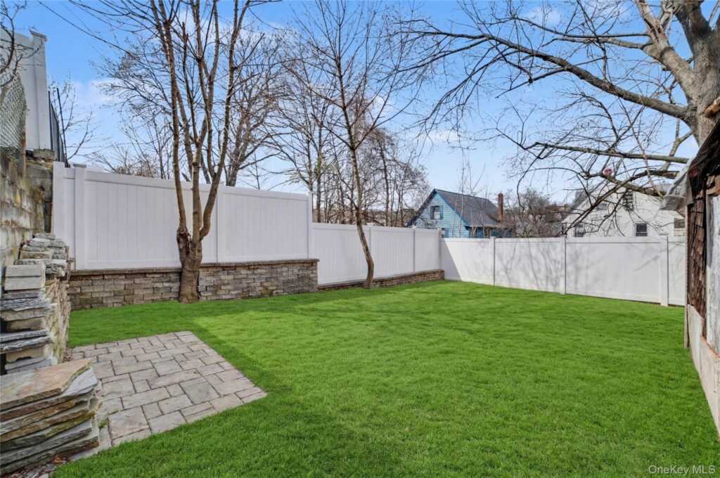77 Robertson Avenue, White Plains, NY 10606 - Photo 37 of 46